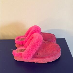 UGG Women’s Pink Fuzzy Slippers